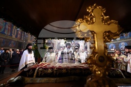 Храм "Света Неделя" - Плащаница - Разпети петък