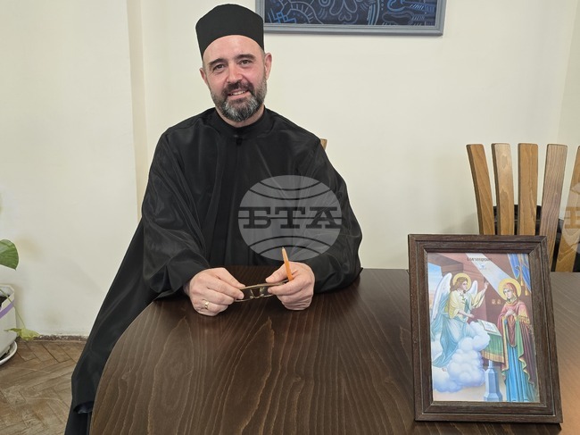 Бог не натрапва спасението, а очаква свободното „да“ на човека, каза отец Андрей Трифонов във Видин