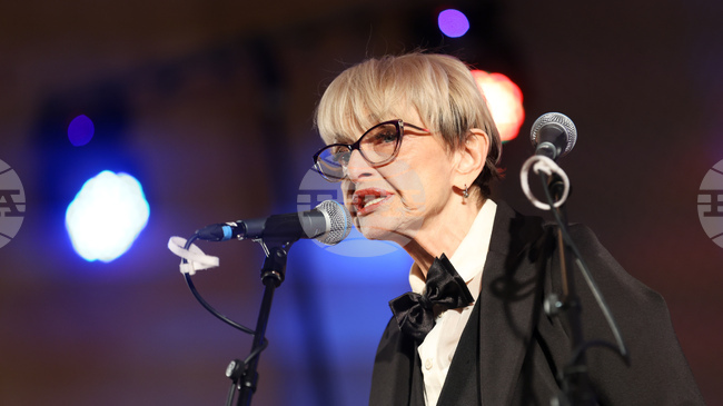 Попаднах на много талантливи деца, каза Камелия Тодорова при откриването на свой съвместен концерт с млади дарования