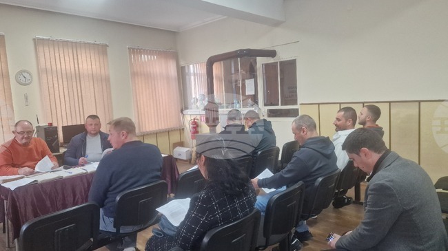 Община Цар Калоян ще търси финансиране за ремонт на пътна отсечка към гробищния парк в града