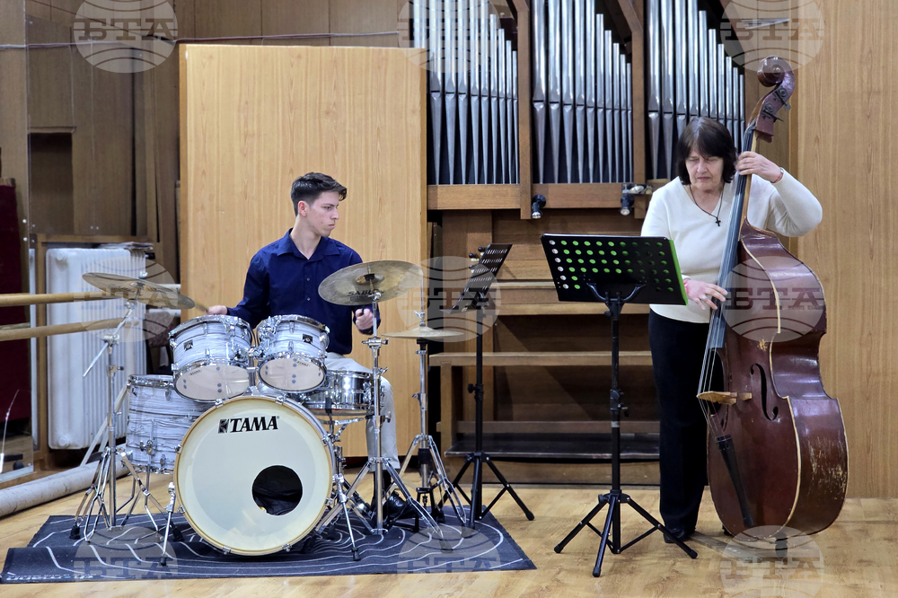 Пловдив - НУМТИ „Добрин Петков“ - концерт на преподавателите