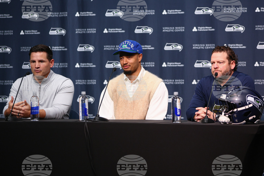 Seahawks Njigba Football