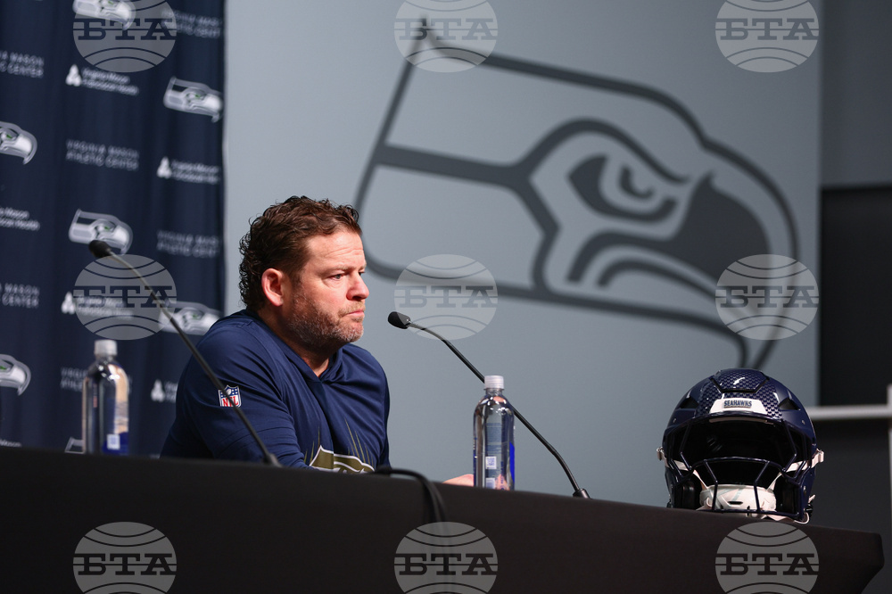 Seahawks Njigba Football