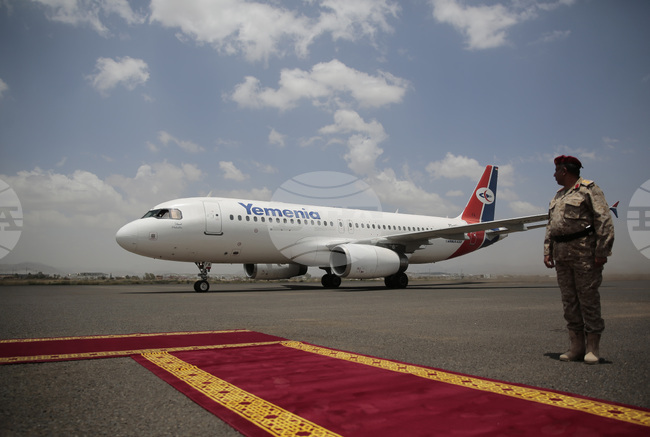 Въздушното пространство на Йемен бе затворено за кратко поради напрежение в южната част на страната, заяви правителствен представител