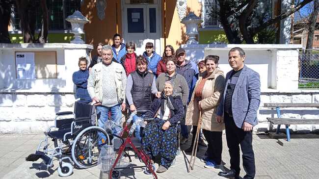 Община Кубрат: Инвалидни колички за хора в Божурово