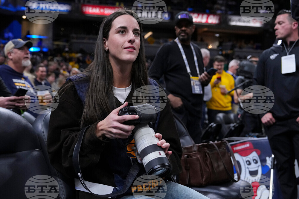 Lakers Pacers Basketball