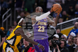 Lakers Pacers Basketball