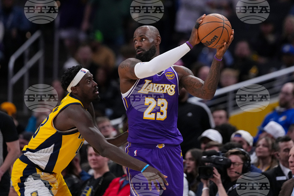 Lakers Pacers Basketball