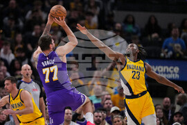 Lakers Pacers Basketball