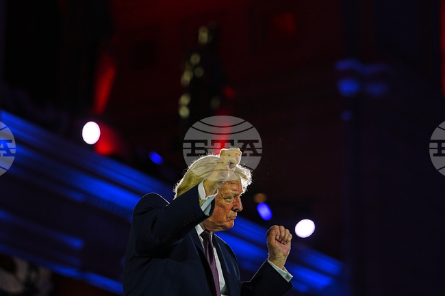 Тръмп заяви, че Иран го "умолява" за споразумение