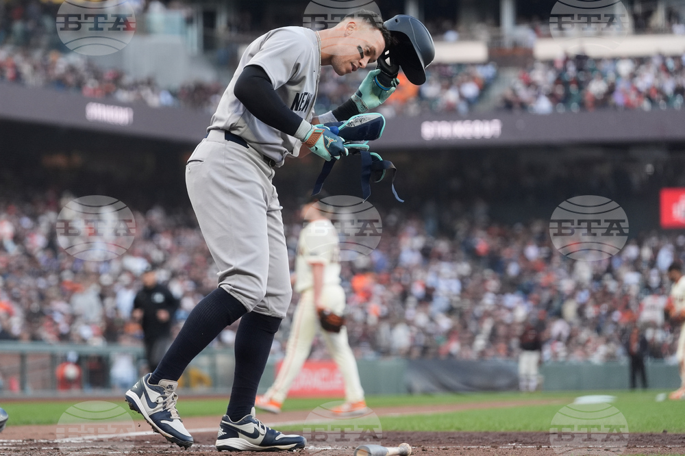 Yankees Giants Baseball