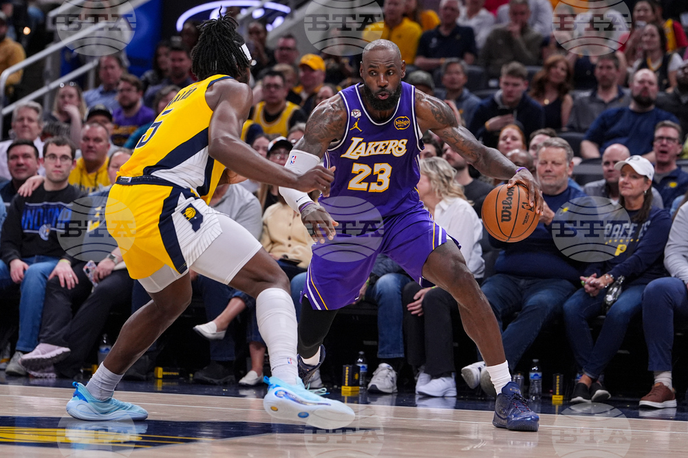 Lakers Pacers Basketball