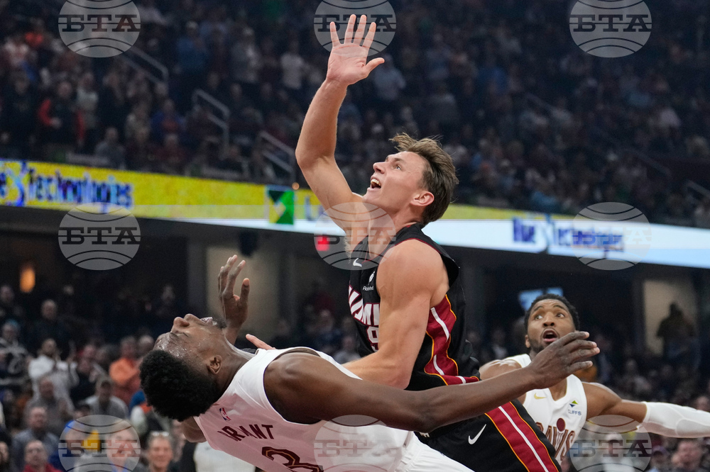 APTOPIX Heat Cavaliers Basketball