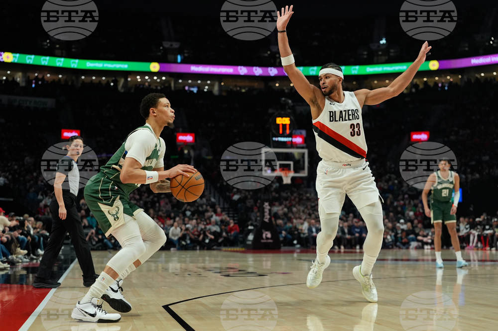 Bucks Trail Blazers Basketball
