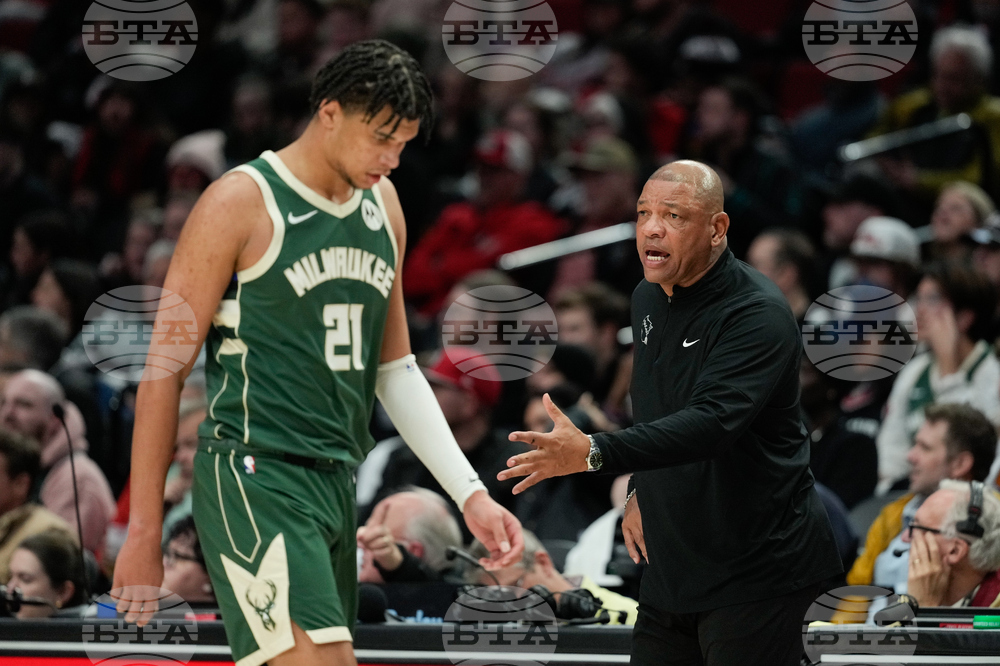 Bucks Trail Blazers Basketball