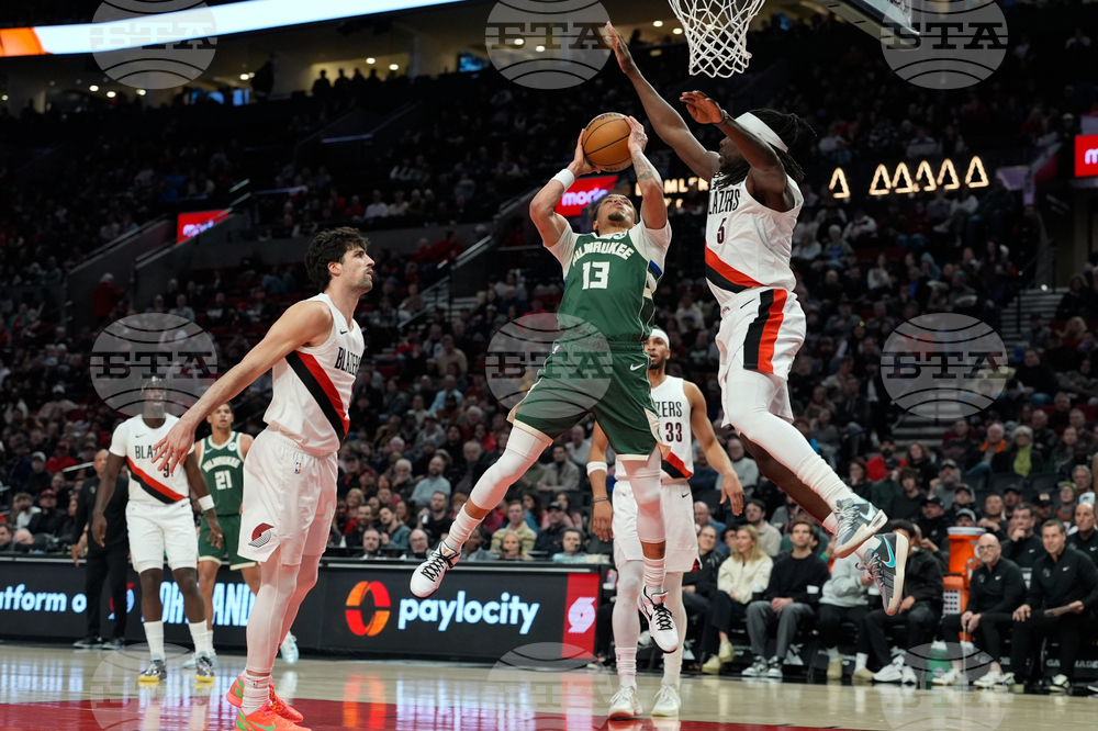 Bucks Trail Blazers Basketball