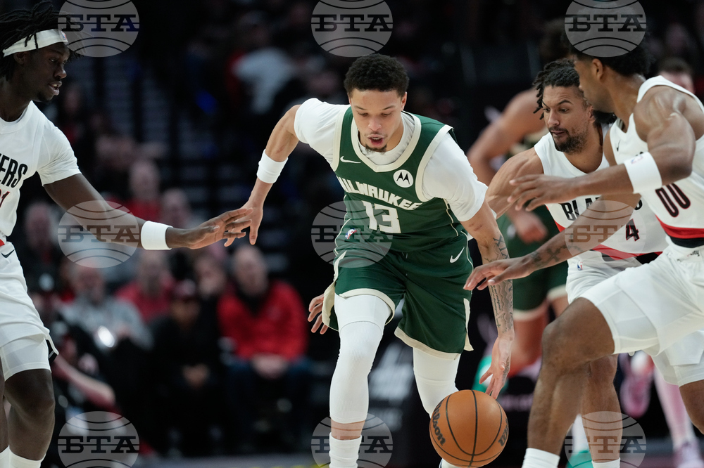 Bucks Trail Blazers Basketball