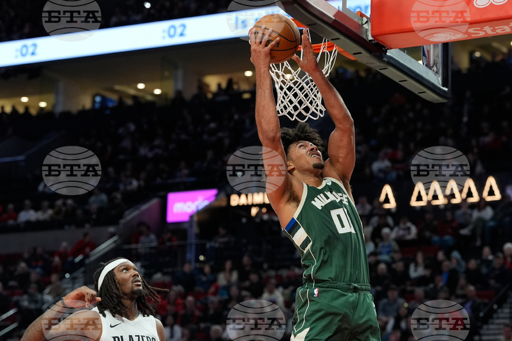 Bucks Trail Blazers Basketball
