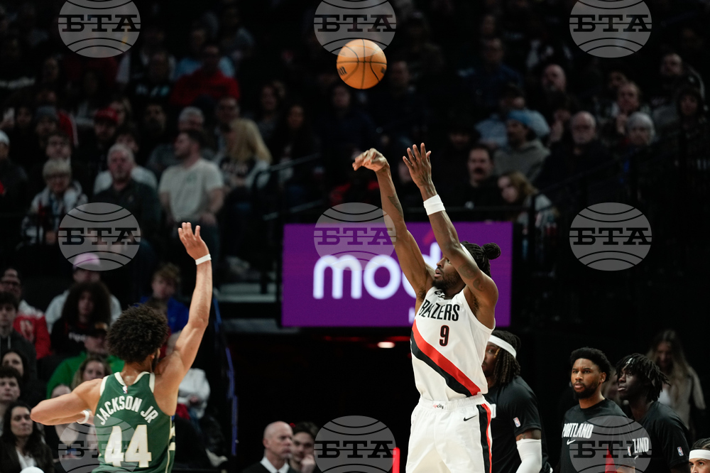 Bucks Trail Blazers Basketball