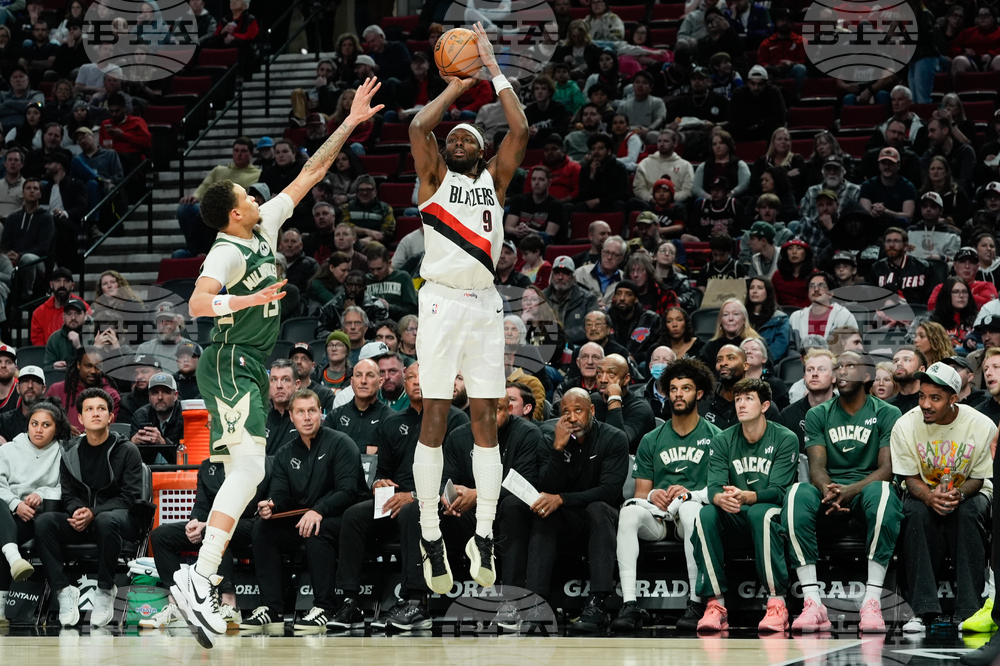 Bucks Trail Blazers Basketball