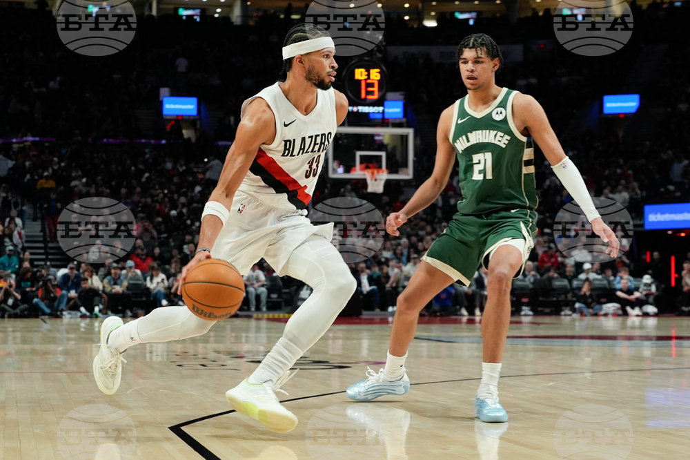 Bucks Trail Blazers Basketball