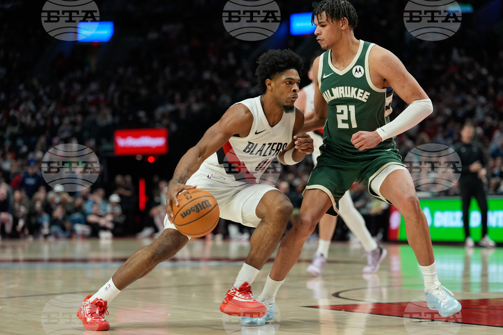 Bucks Trail Blazers Basketball