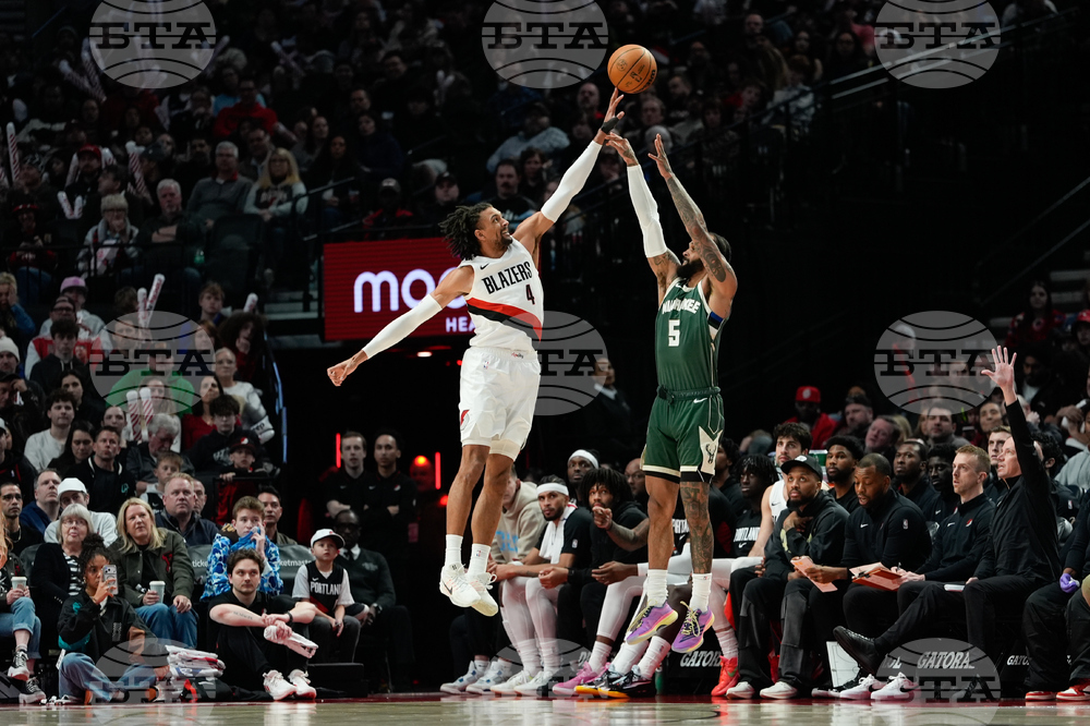 Bucks Trail Blazers Basketball