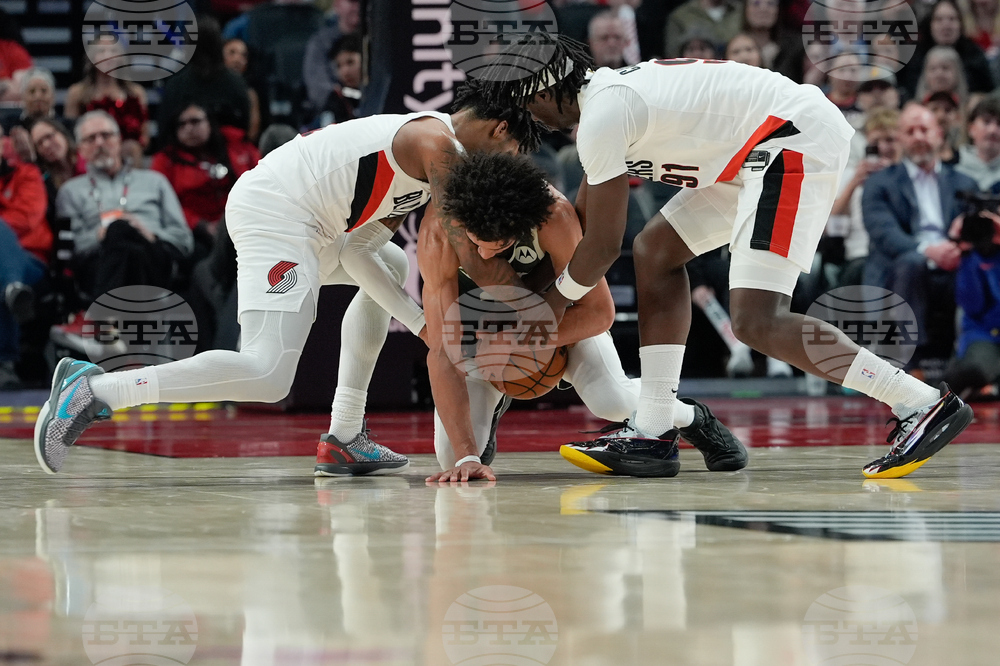 Bucks Trail Blazers Basketball