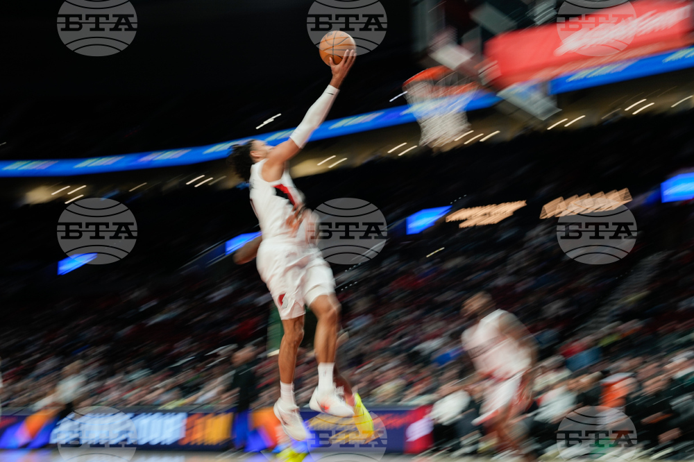 Bucks Trail Blazers Basketball