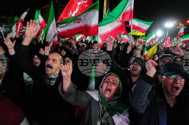 Иран каза, че американските атаки на фона на призиви за преговори са "недопустими" и все още преценява дали да отговори на предложението на САЩ