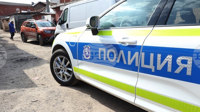 Двама братя, криминално проявени, са задържани при специализирана акция срещу наркоразпространението в столичен квартал