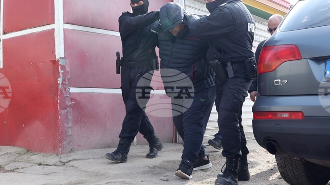 Задържани са 24 души за престъпления от всякакъв род, включително и изборна търговия, каза директорът на СДВР Любомир Николов