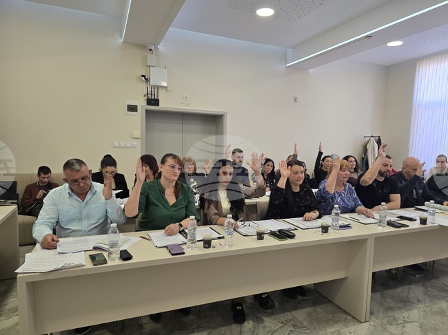 Общинският съвет в Долни Дъбник прие отчета за дейността на институцията за първите шест месеца на годината