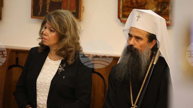 В Рилската света обител започна втората част на организирания от президента Илияна Йотова Международен форум за кирилицата