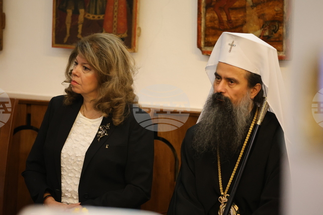 В Рилската света обител започна втората част на организирания от президента Илияна Йотова Международен форум за кирилицата