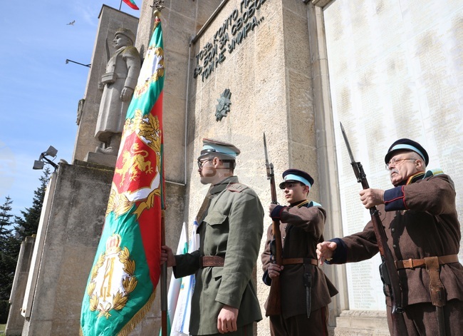 Във Варна почетоха Деня на Тракия и 113-годишнината от Одринската епопея