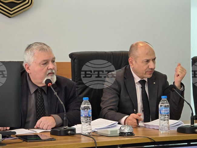 Ловеч - общински съвет - заседание