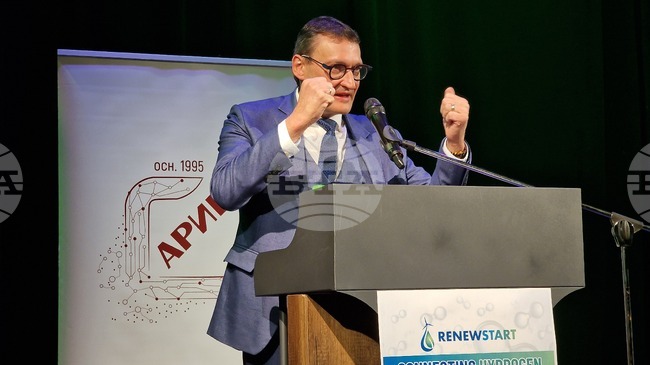 Водородът свързва хората и това е същността на водородните долини, каза експерт на международна конференция в Стара Загора