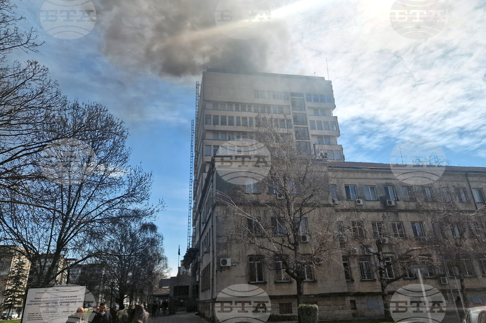 Разград - пожар - покрив - Община