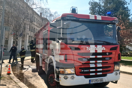 Разград - пожар - покрив - Община