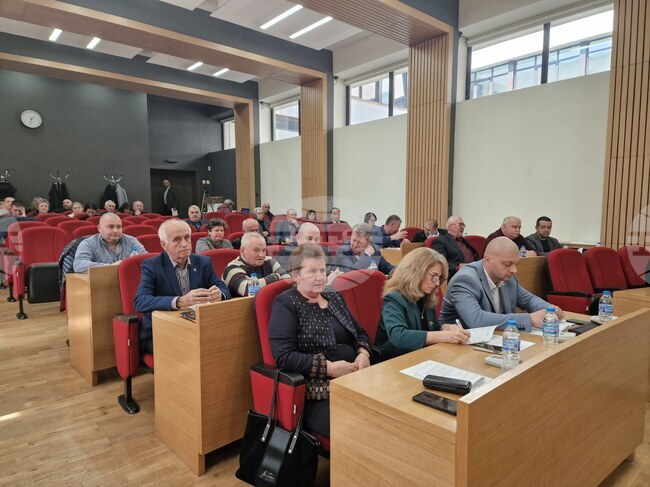 Общинският съвет в Троян прие отчет за изпълнението на Общинската програма за закрила на детето за 2025 г. и програма за настоящата година 