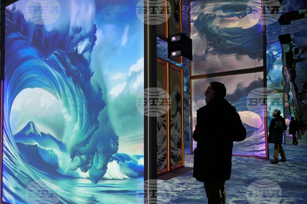 Italy Japan Art Hokusai Exhibit