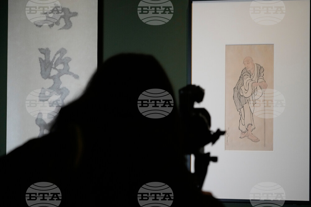 Italy Japan Art Hokusai Exhibit