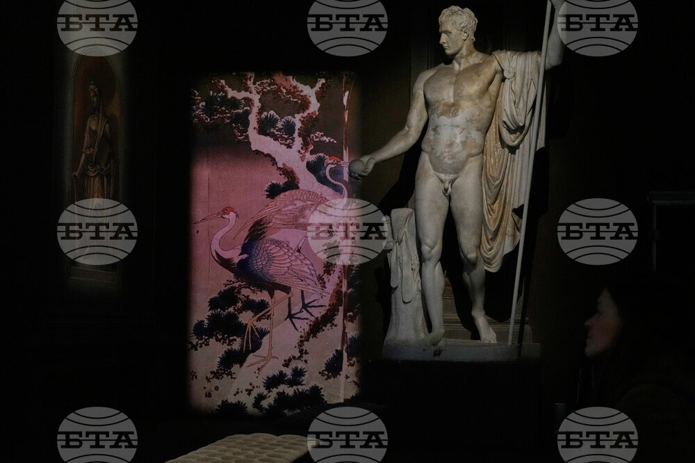 Italy Japan Art Hokusai Exhibit