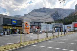 Враца - нов търговски комплекс