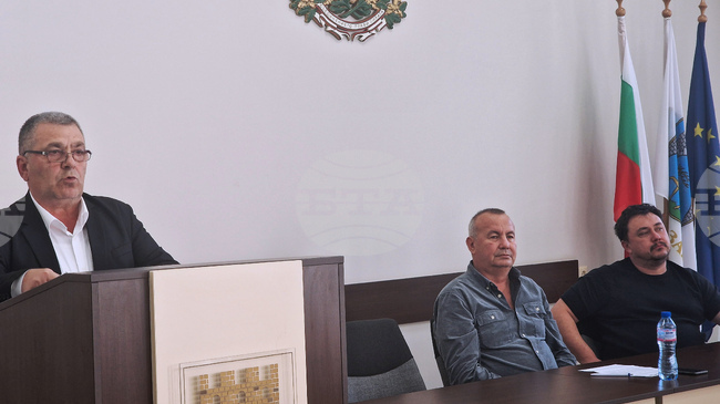 Община Завет планира да закупи специализиран автомобил за транспортиране на починали 