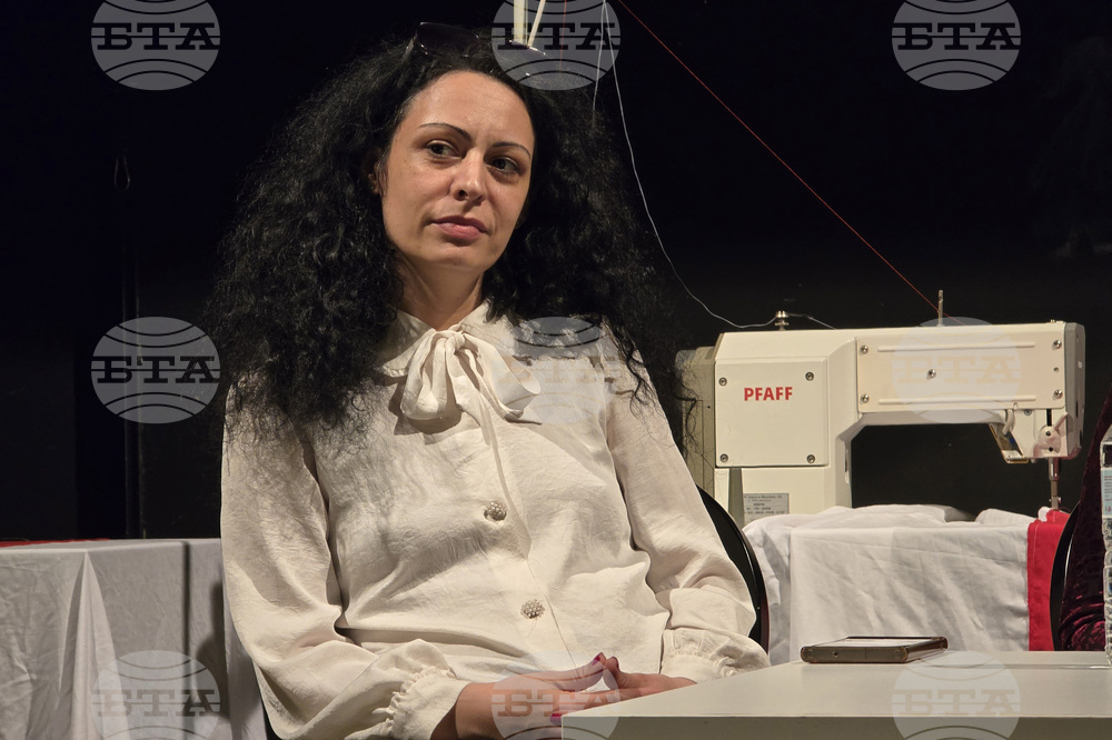 Плевен - „Пукнатини“ - предстояща премиера - Камелия Хатиб