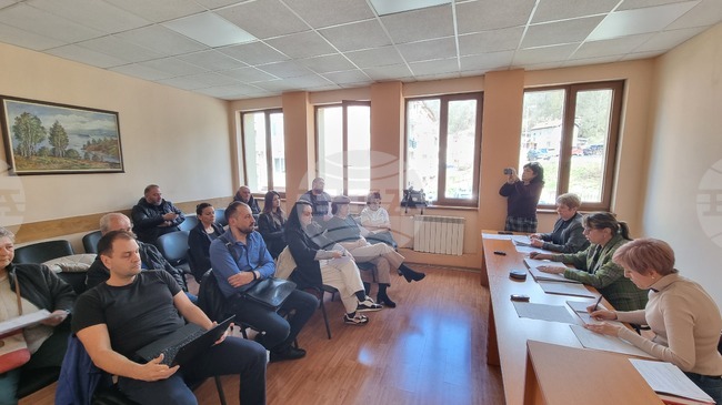 Общинският съвет в Трън одобри сключване на концесионен договор за добив на минерална вода от находище „Трънска Банкя“