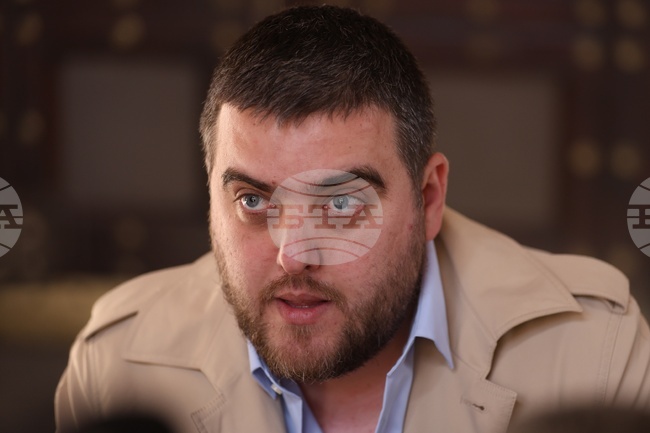 Необходими са мерки, които да гарантират, че хората няма да губят покупателна способност, заяви Любослав Костов от КНСБ 