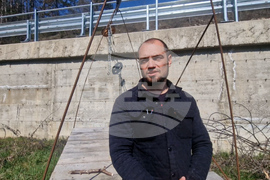 Село Средногорци - въжена платформа